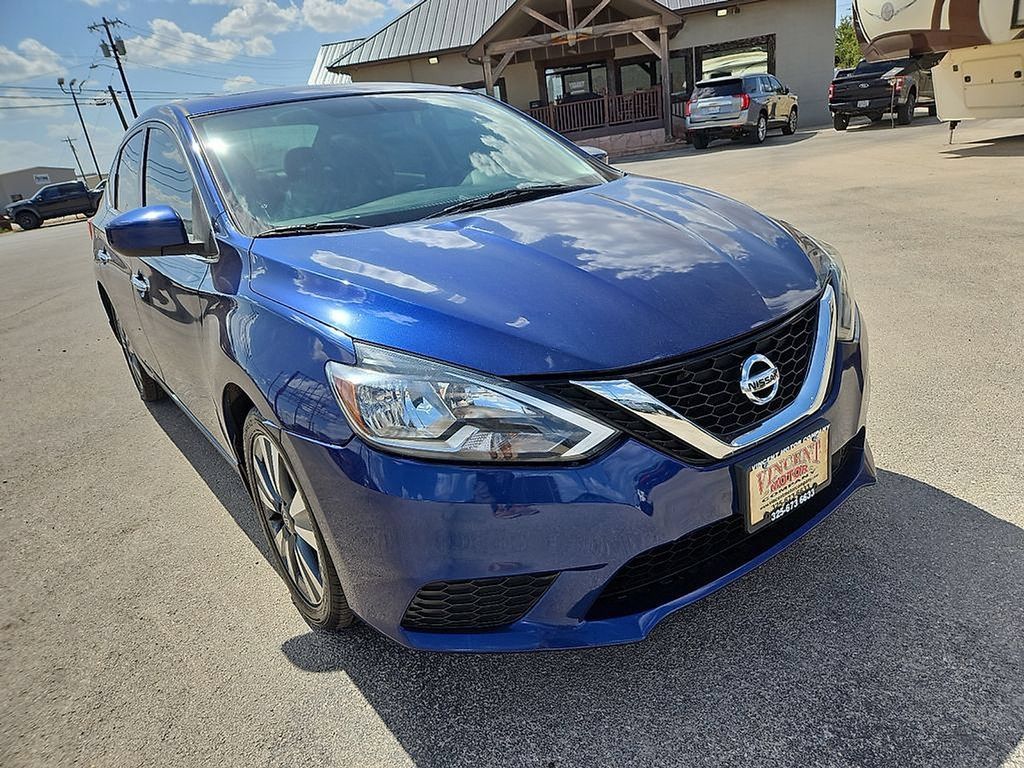 Used 2019 Nissan Sentra SV w/ Special Edition Package FWD image 11