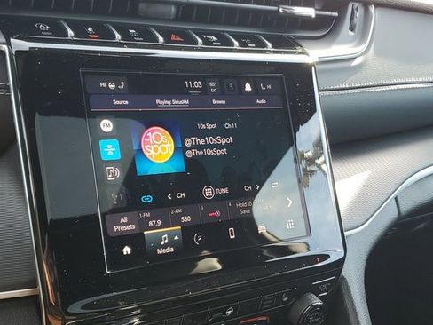 New 2025 Jeep Grand Cherokee Altitude image 10