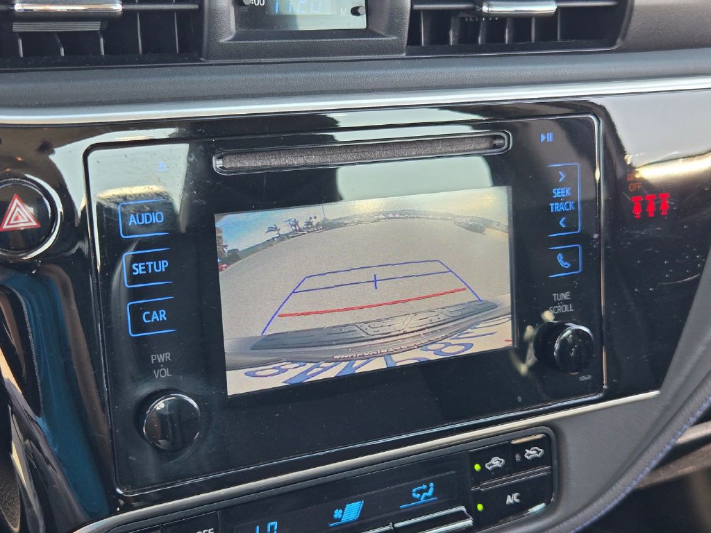 Used 2018 Toyota Corolla SE w/ Protection Package FWD image 9