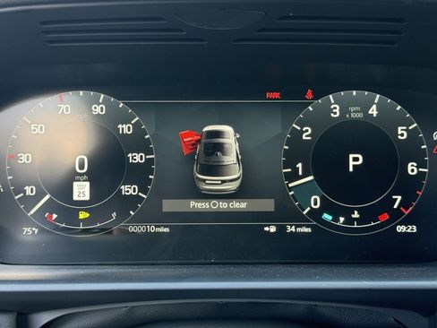 New 2025 Land Rover Discovery S image 19