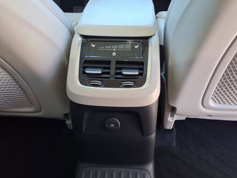 Used 2021 Volvo XC90 T8 Inscription Expression image 16