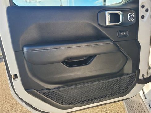 Used 2019 Jeep Wrangler Unlimited Rubicon image 18