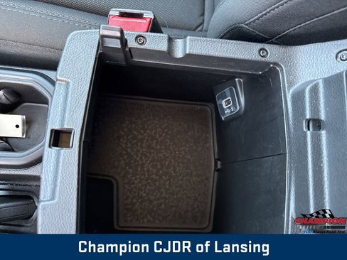 Used 2022 Jeep Gladiator Sport image 41