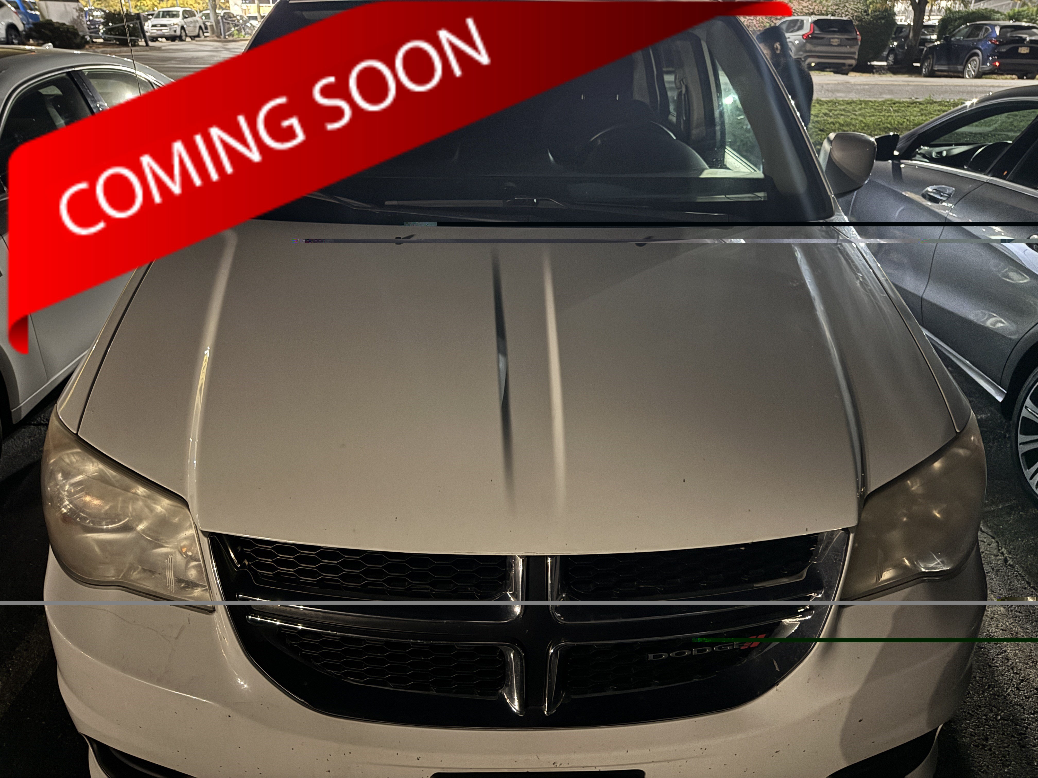 Used 2014 Dodge Grand Caravan SXT FWD image 1