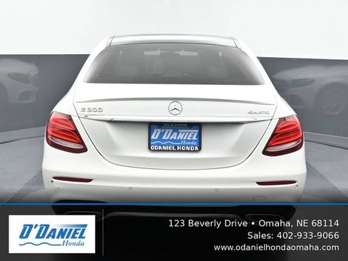 Used 2019 Mercedes-Benz E 300 4MATIC image 5