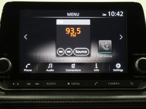 Used 2024 Nissan Rogue SV FWD image 16