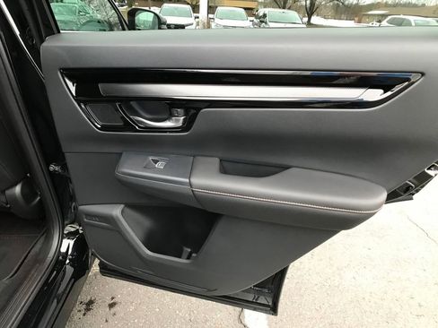 Certified 2025 Honda CR-V Sport Touring image 31