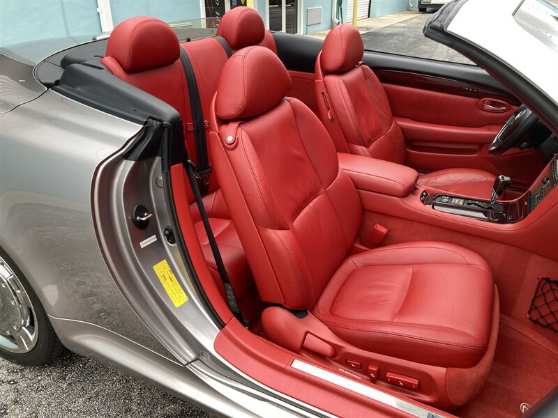 Used 2002 Lexus SC 430 Convertible RWD image 18