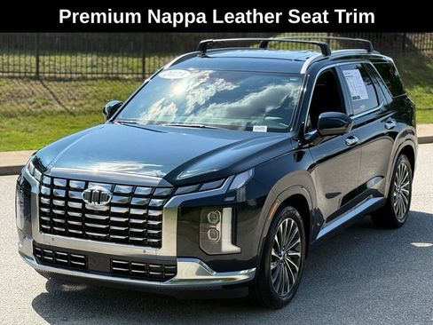 Used 2023 Hyundai Palisade Calligraphy w/ Winter Package AWD/4WD image 8