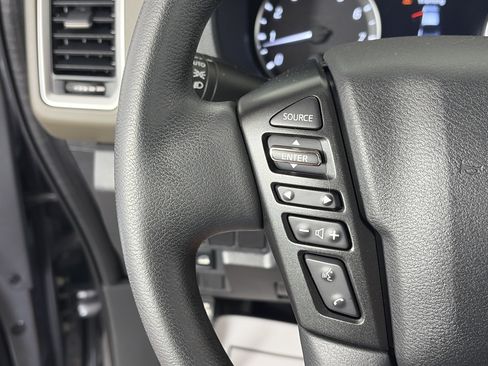 Used 2022 Nissan Frontier SV w/ Technology Package AWD/4WD image 26