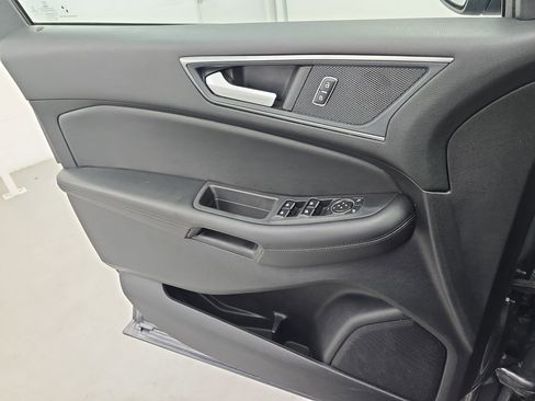 Used 2021 Ford Edge SE w/ Cargo Accessory Package image 25