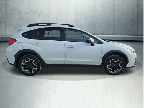 Used 2016 Subaru Crosstrek 2.0i Limited image 7