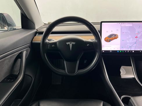 Used 2018 Tesla Model 3 Long Range RWD image 12