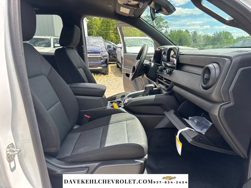 Used 2026 Chevrolet Colorado W/T AWD/4WD image 73