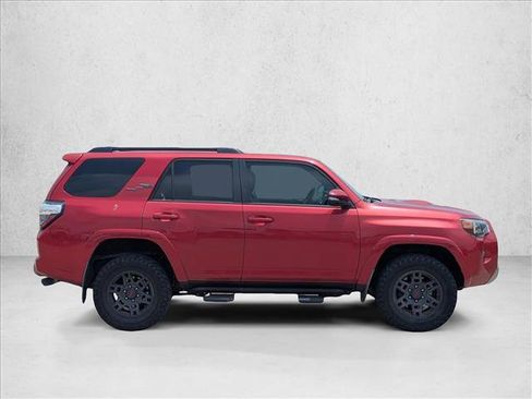Used 2019 Toyota 4Runner TRD Off-Road Premium AWD/4WD image 4
