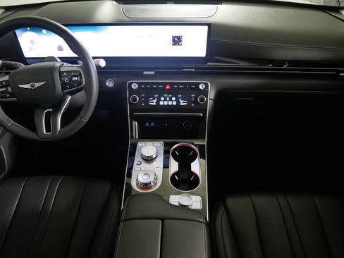 Certified 2025 Genesis GV80 2.5T Standard AWD/4WD image 10