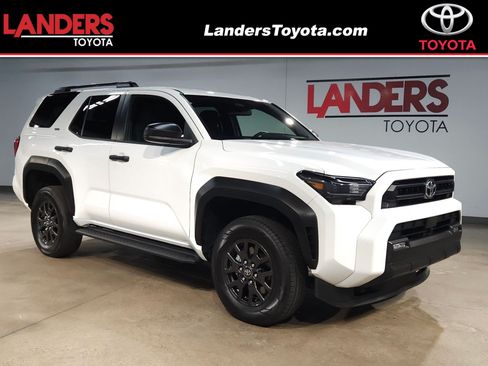 Certified 2025 Toyota 4Runner SR5 AWD/4WD image 1