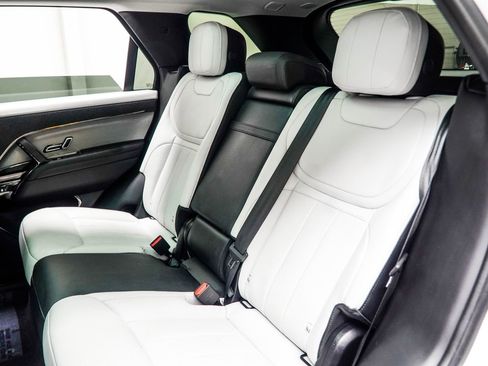 Used 2024 Land Rover Range Rover Sport Dynamic SE image 44