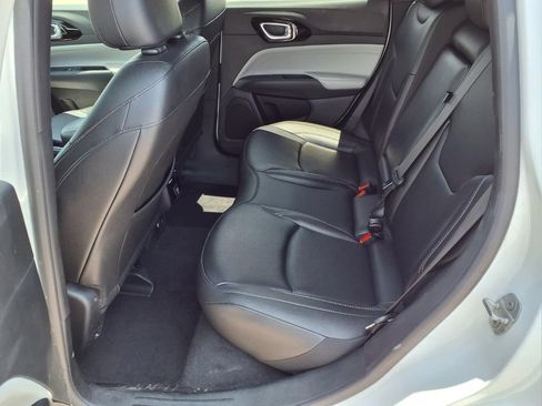 Used 2025 Jeep Compass Limited AWD/4WD image 23