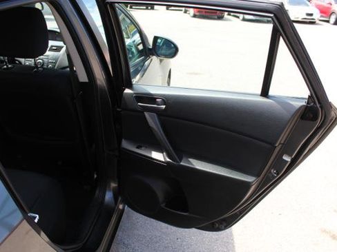 Used 2013 MAZDA MAZDA3 i Touring FWD image 18