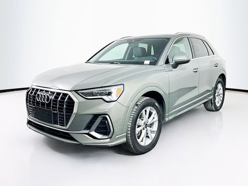 Used 2022 Audi Q3 2.0T Premium Plus image 3