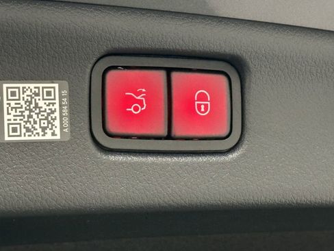 New 2026 Mercedes-Benz C 300 Sedan image 21