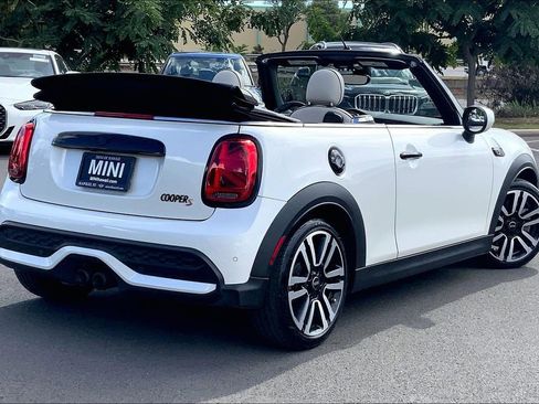 Certified 2023 MINI Cooper S w/ Signature Upholstery Package image 13