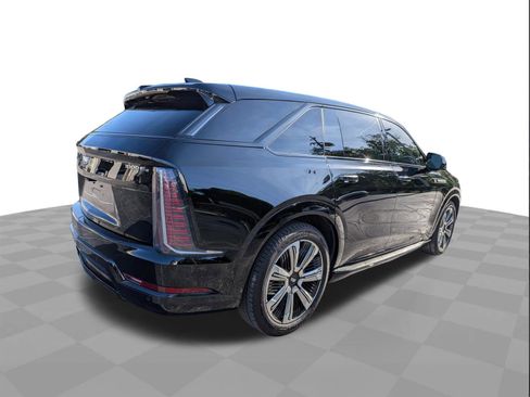 Certified 2025 Cadillac Escalade IQ Luxury 1 AWD/4WD image 4