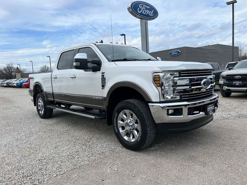 Used 2019 Ford F350 Lariat w/ Chrome Package image 2
