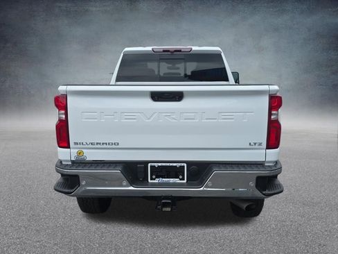 Used 2023 Chevrolet Silverado 2500 LTZ AWD/4WD image 6