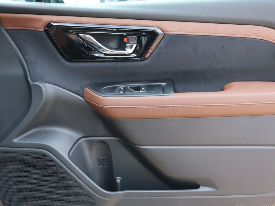 New 2026 Subaru Forester Touring AWD/4WD image 10