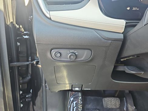 Certified 2024 Buick Encore GX Sport Touring w/ Advanced Technology Package AWD/4WD image 31