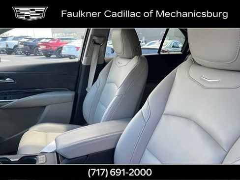 Used 2023 Cadillac XT4 Luxury w/ Cold Weather Package AWD/4WD image 18