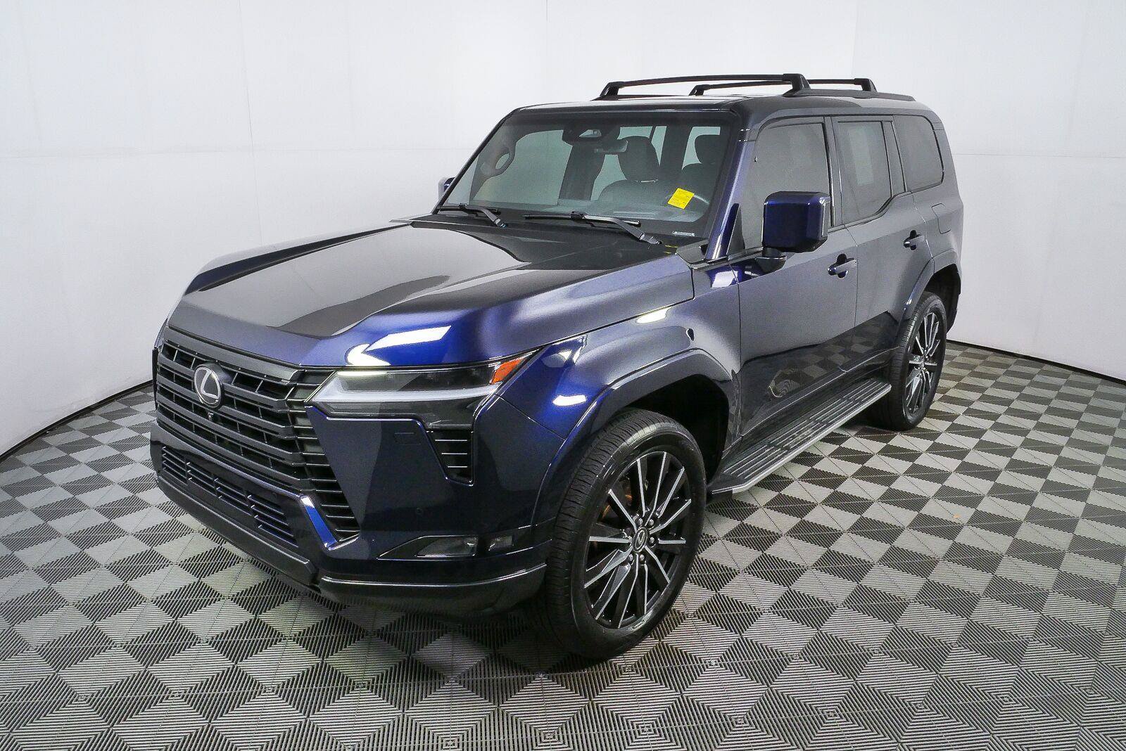 Used 2024 Lexus GX 550 w/ Accessory Package (Z1) AWD/4WD image 22