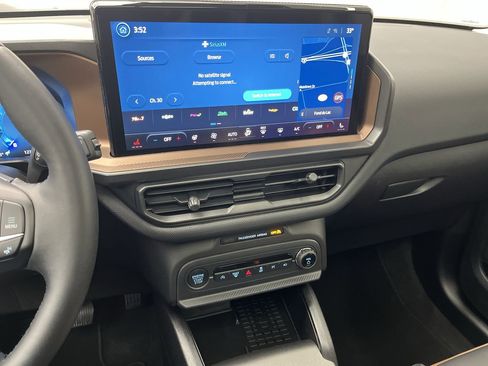 Used 2025 Ford Bronco Sport Outer Banks w/ Outer Banks Tech Package+ image 19