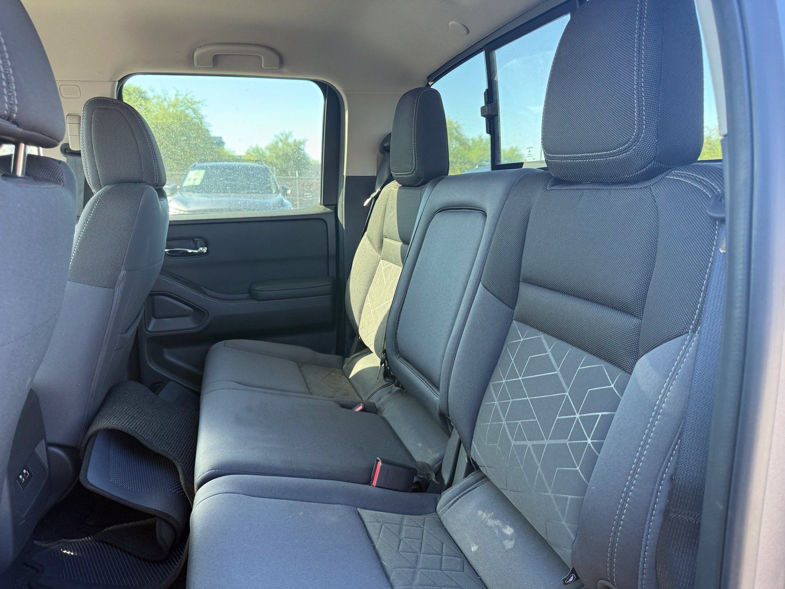 Certified 2025 Nissan Frontier SV RWD image 9