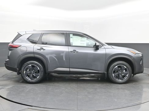 New 2026 Nissan Rogue SV image 8