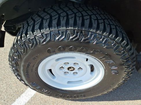 Certified 2023 Ford Bronco Heritage Edition AWD/4WD image 4