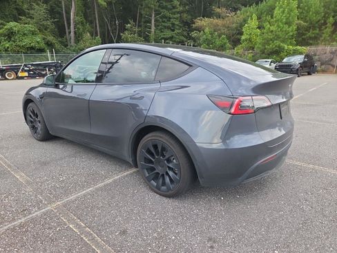 Used 2021 Tesla Model Y Long Range AWD/4WD image 3