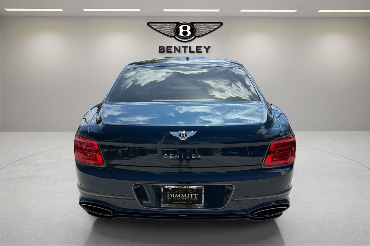 Used 2025 Bentley Flying Spur Plug-In Hybrid AWD/4WD image 11