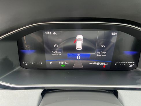 Used 2025 Volkswagen Jetta SE image 40