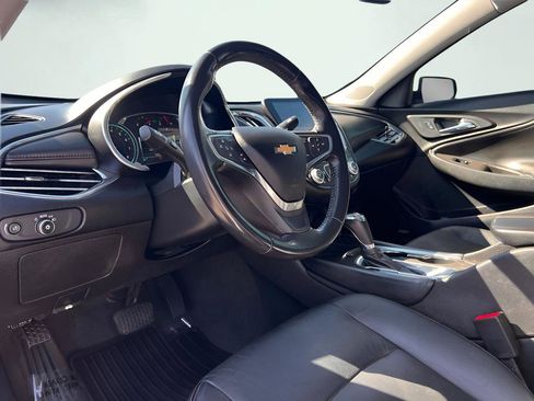 Used 2018 Chevrolet Malibu LT w/ True North Edition FWD image 37