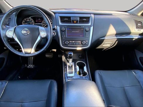 Used 2017 Nissan Altima 2.5 SL w/ 2.5 Technology Package FWD image 15