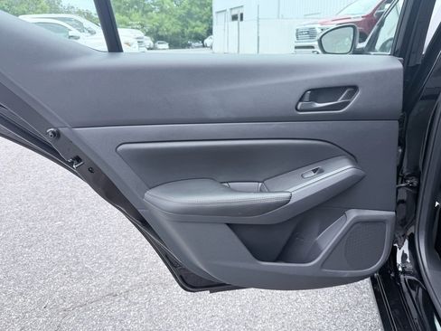 Used 2025 Nissan Altima 2.5 SV FWD image 31