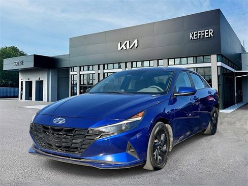 Used 2022 Hyundai Elantra SEL image 4