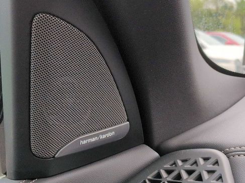 Used 2025 BMW X5 xDrive40i w/ M Sport Package image 33