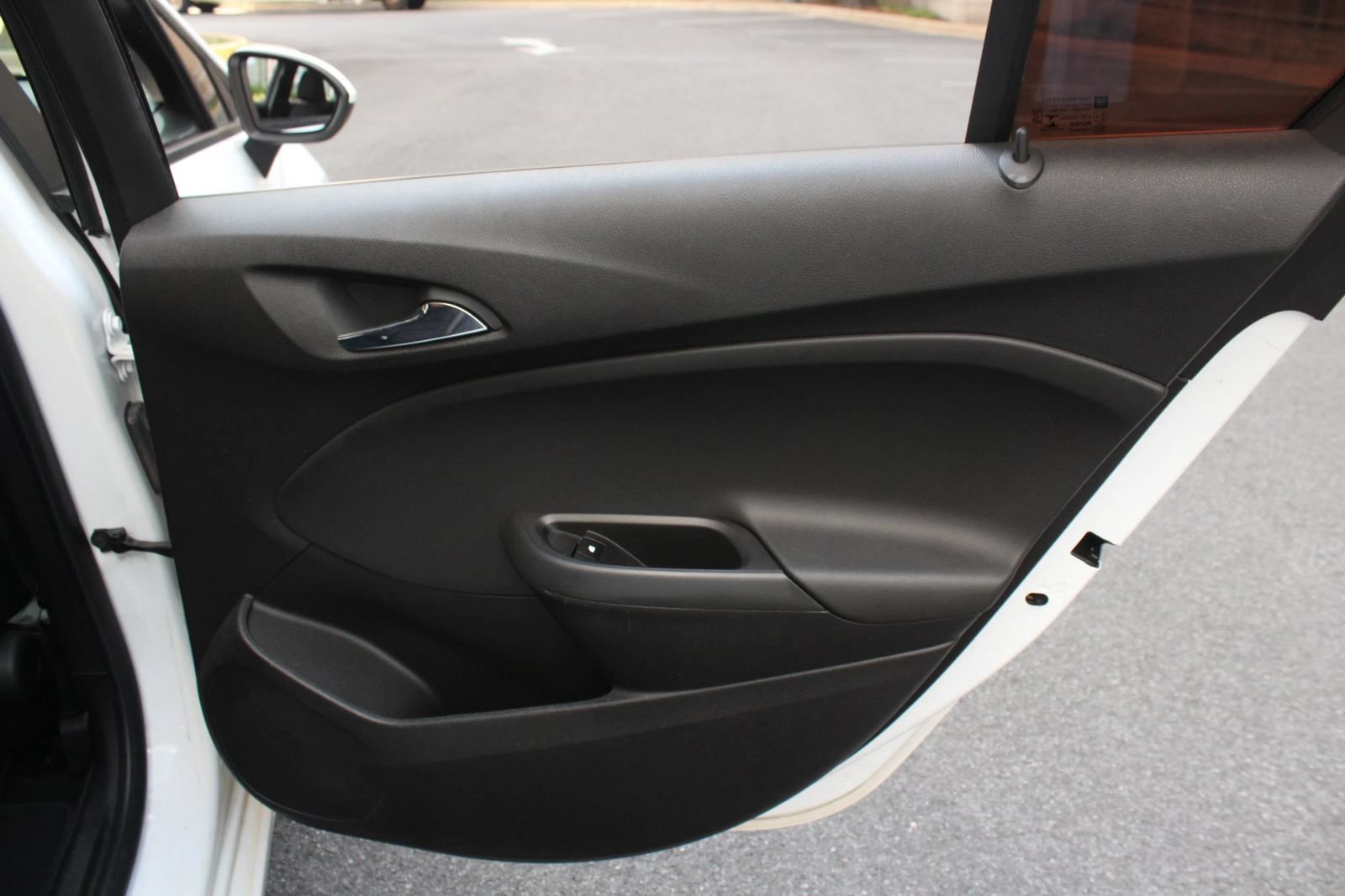 Used 2018 Chevrolet Cruze LS FWD image 22