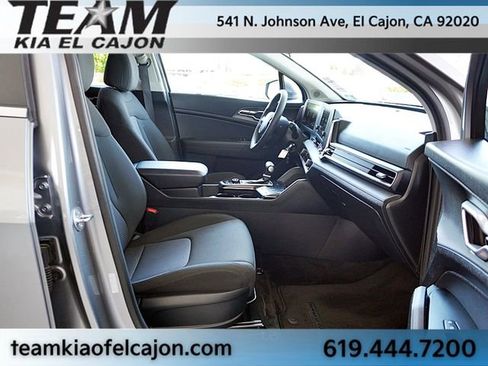 Certified 2025 Kia Sportage LX FWD image 11