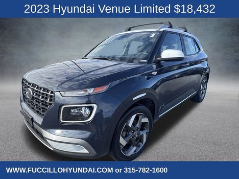 Used 2023 Hyundai Venue Limited FWD image 1