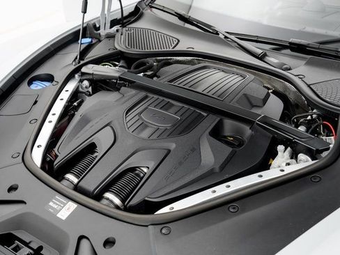 New 2025 Porsche Panamera 4 E-Hybrid image 29